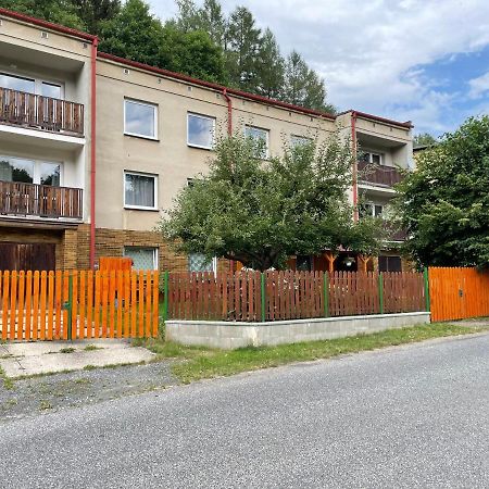 Apartmany Pod Prehradou Chřibská Exteriör bild